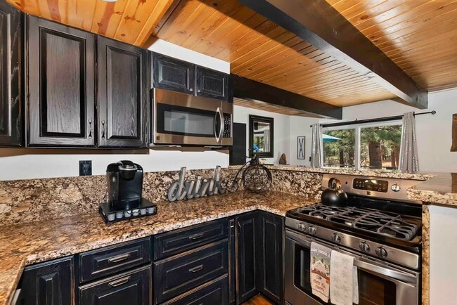1126 Sugarpine Rd