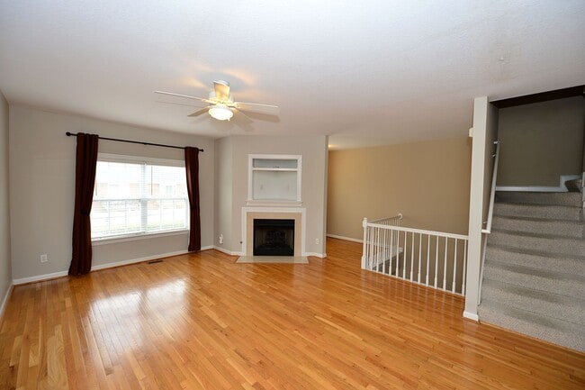 Building Photo - Beach Living!