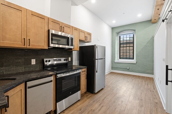 Photo - Trent Manayunk