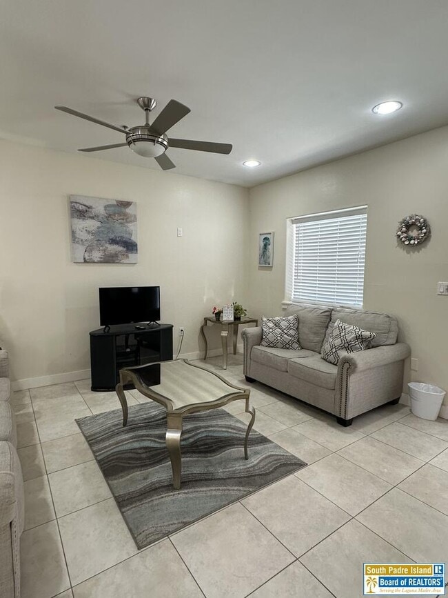 Photo - 200 W Mesquite St Unit 3