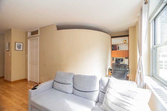 Photo - 777 N Michigan Ave Unit 2106