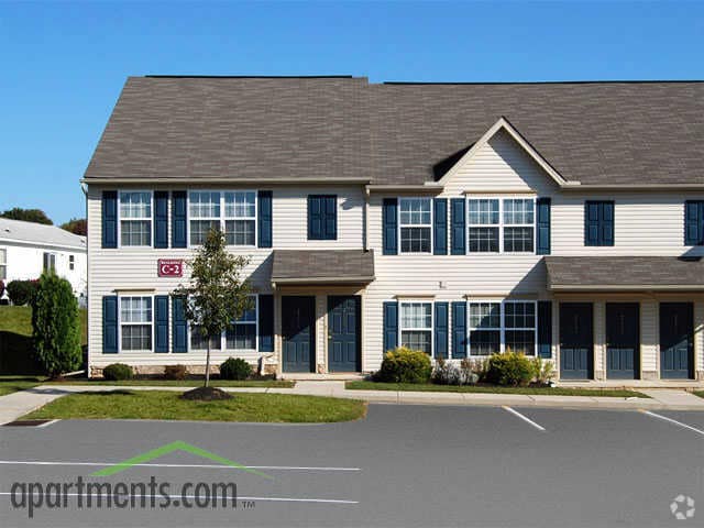 Now Leasing! Tour Today!