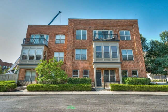 Building Photo - 962 Perry St Rental