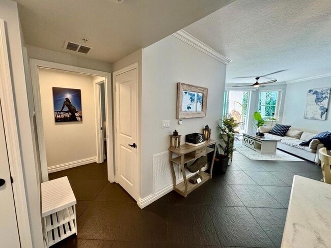 Photo - 815 NW Flagler Ave Unit 206