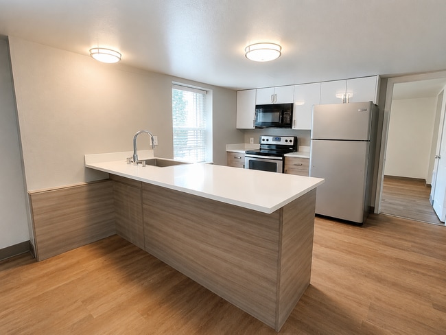 Building Photo - Rental -- Queen Anne Unit 1A