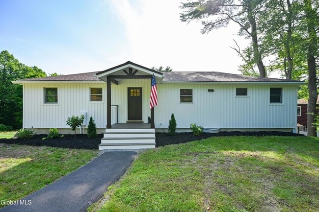 871 Trout Lake Rd