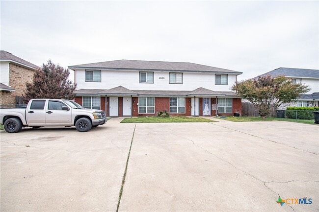 Building Photo - 4303 Alan Kent Dr Unit B