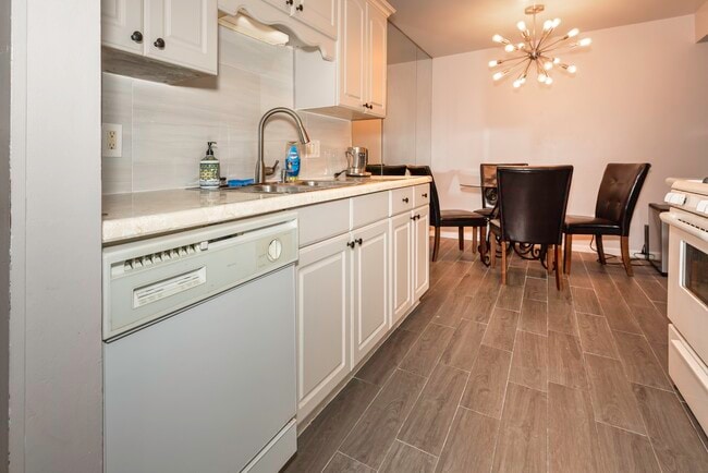 Photo - 9601 Bayview Dr Unit #102