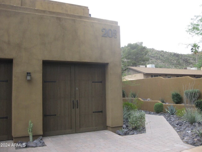 Building Photo - 36600 N Cave Creek Rd Rental