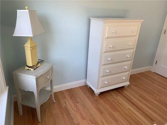 Photo - 15 Third School St Unidad 2