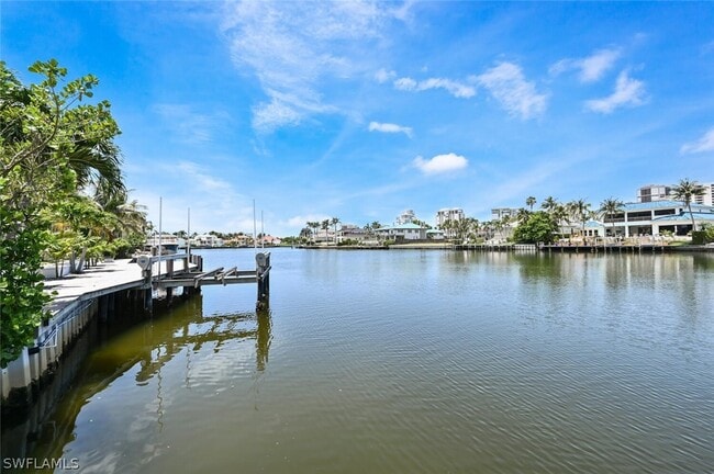 Building Photo - 4231 Crayton Rd