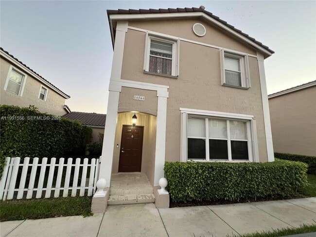 Photo - 10560 NW 57th Ct