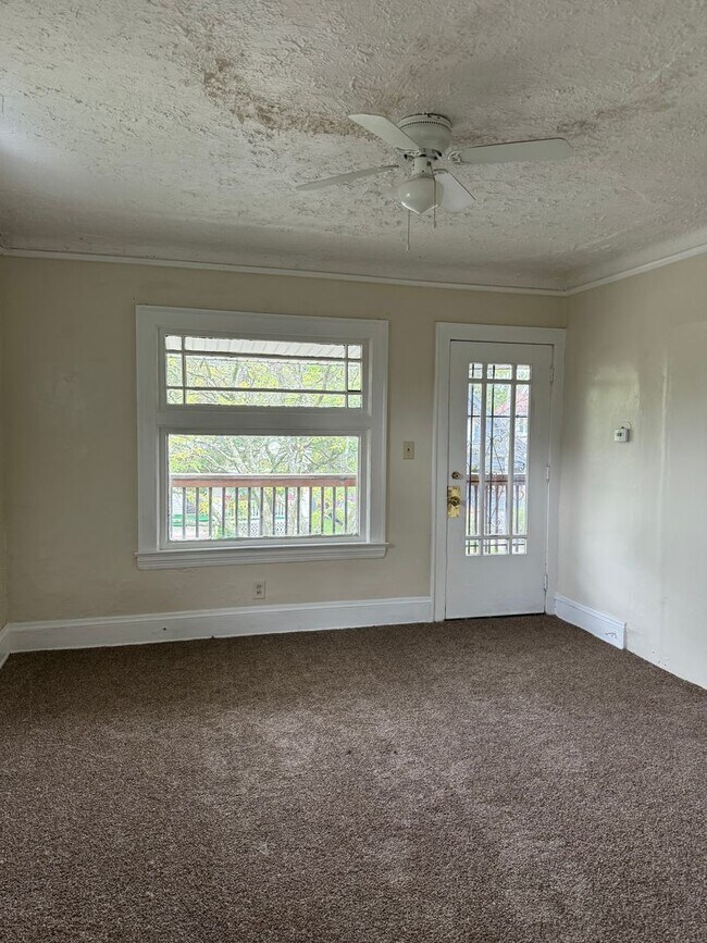 Photo - 4115 E 143rd St Unit UP