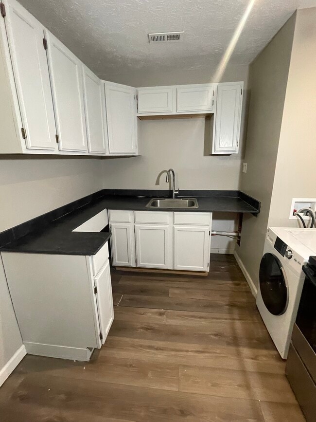 9030 Reed Rd Unit 2
