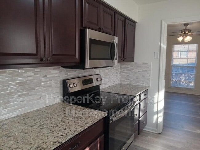 Photo - 137 Sycamore Ct