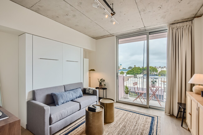 Photo - Sasan Apartments