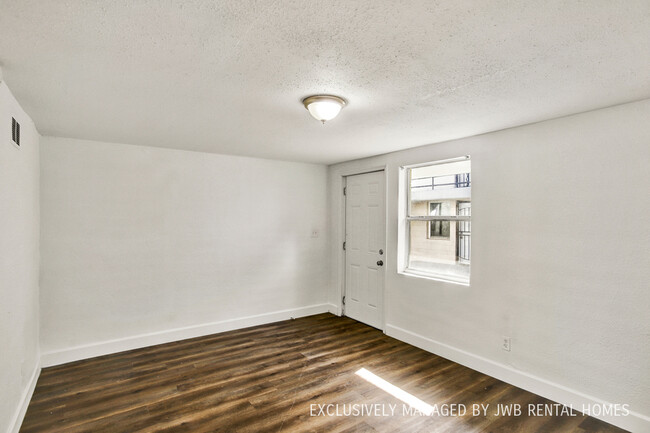 Photo - 1330 Barnett St Apartment Unit #2