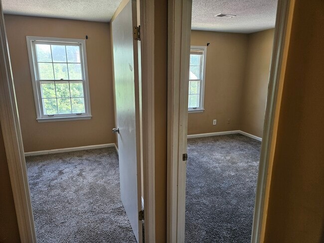 Photo - 148 Glen Acres Ct Unit 148