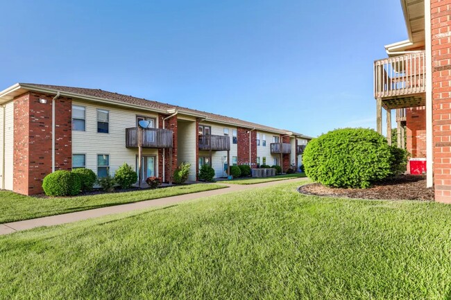 Ozark Mountain Crossing Apartments - Ozark Mountain Crossing Apartments