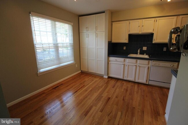 Photo - 6055 Meyers Landing Ct