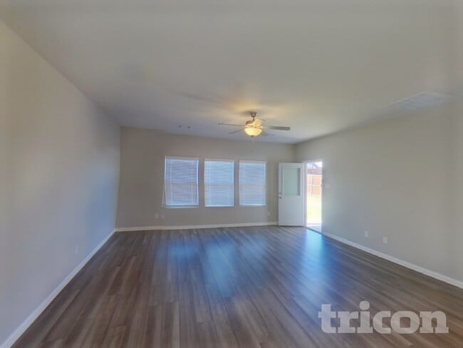 Photo - 6124 Tawakoni Ln