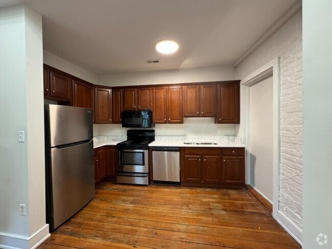 Building Photo - 404 N Sycamore St Rental