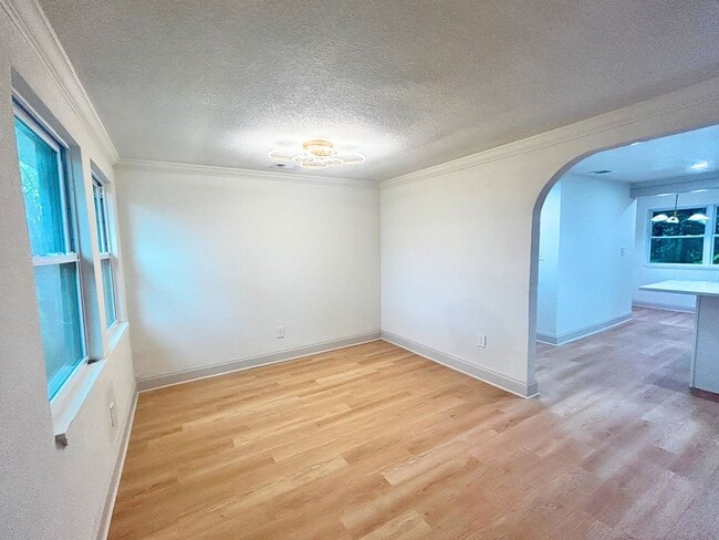 Photo - Newly Renovated 2-Bed, 1-Bath Duplex with ...