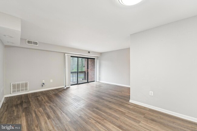 Photo - 10724 West Dr Unidad 204
