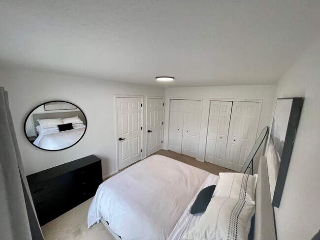 Photo - 3 Bed 2 Bath Furnished Townhome in Boise!