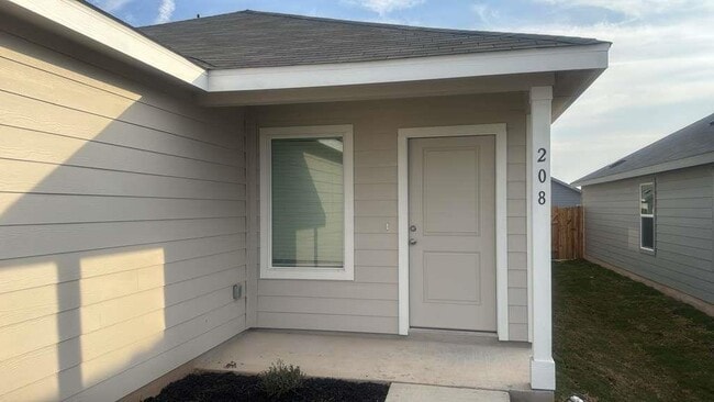 Photo - 208 Skyfire Street