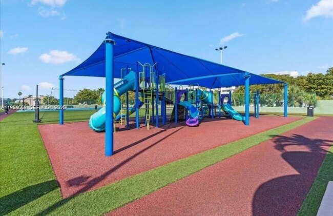 Photo - 1800 NE 114th St