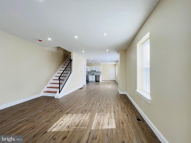 Photo - 633 S 57th St