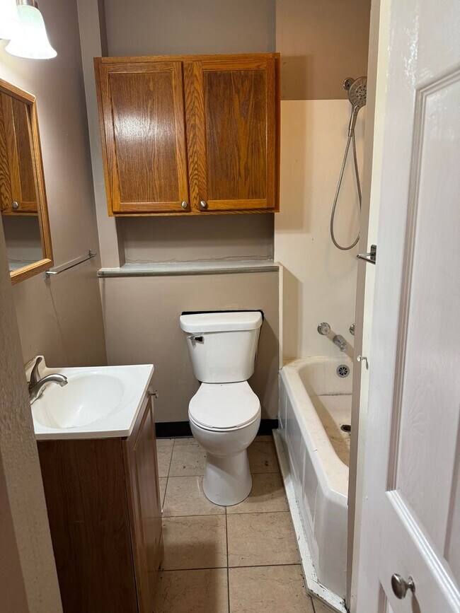 Photo - 2 bed 1 bath home, $1050.00 Near Bunn Park