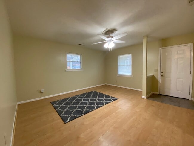 Photo - 303 Branham Ave SW