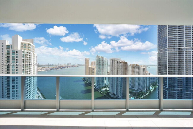 Building Photo - 200 S Biscayne Blvd Rental