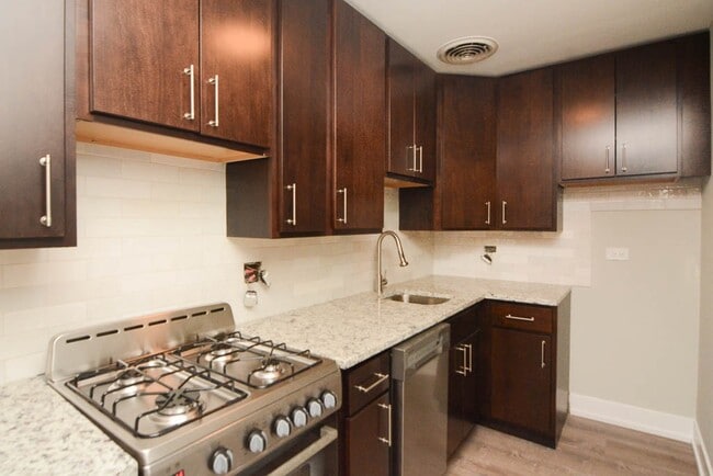 Photo - 448 W Barry Ave Unit 134