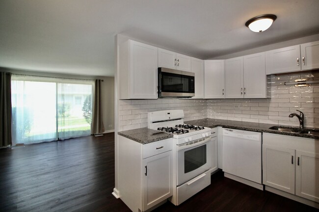 Photo - 103 Tonset Ct