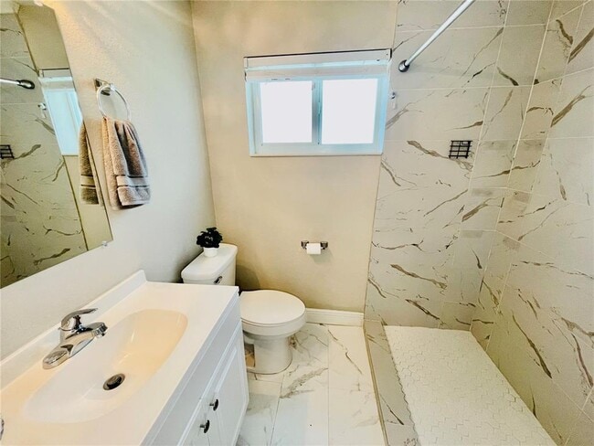 Photo - 1002 S 27th Ave