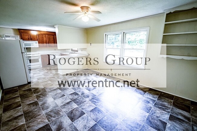 Photo - 1690 Bear Pond Rd