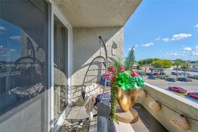 Photo - 10000 NW 80th Ct Unit 2456