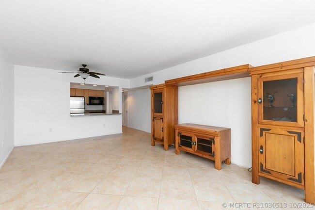 Photo - 2700 Banyan Rd Unit 23