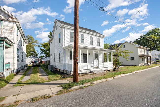 Photo - 3 Bedroom 2.5 Bath Beautiful Home