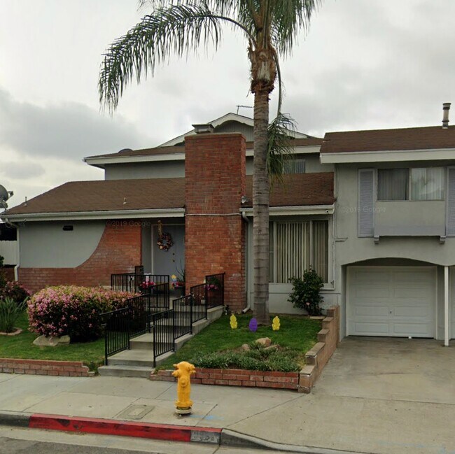 Photo - 9902 W Broadway Unidad #1