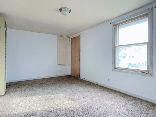 Photo - One Bedroom House with basement