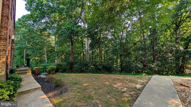 Building Photo - 5612 Sutherland Ct