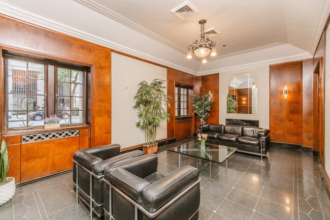 Photo - 1100 N Dearborn St Unit 1412