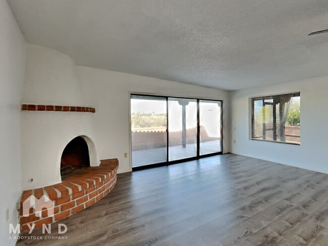 Photo - 1750 W Camino Urbano