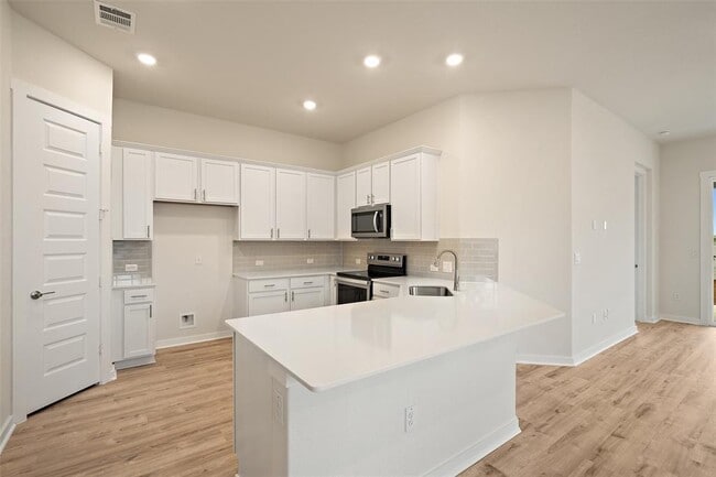 Photo - 204 Indian Shoal Dr