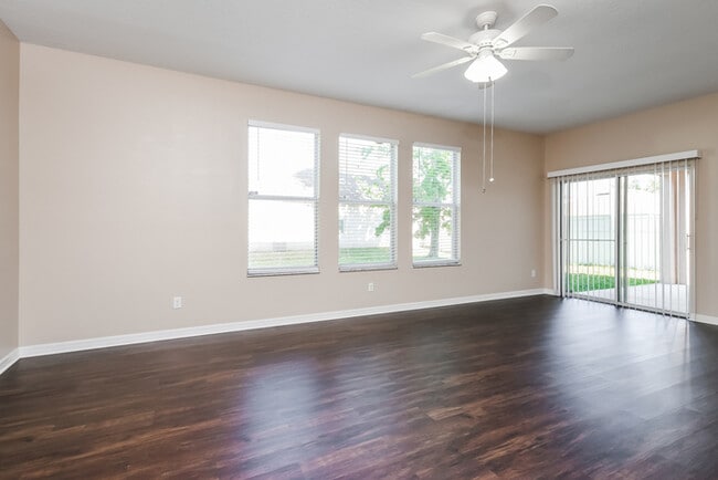 Photo - 2420 Plantation Oak Dr