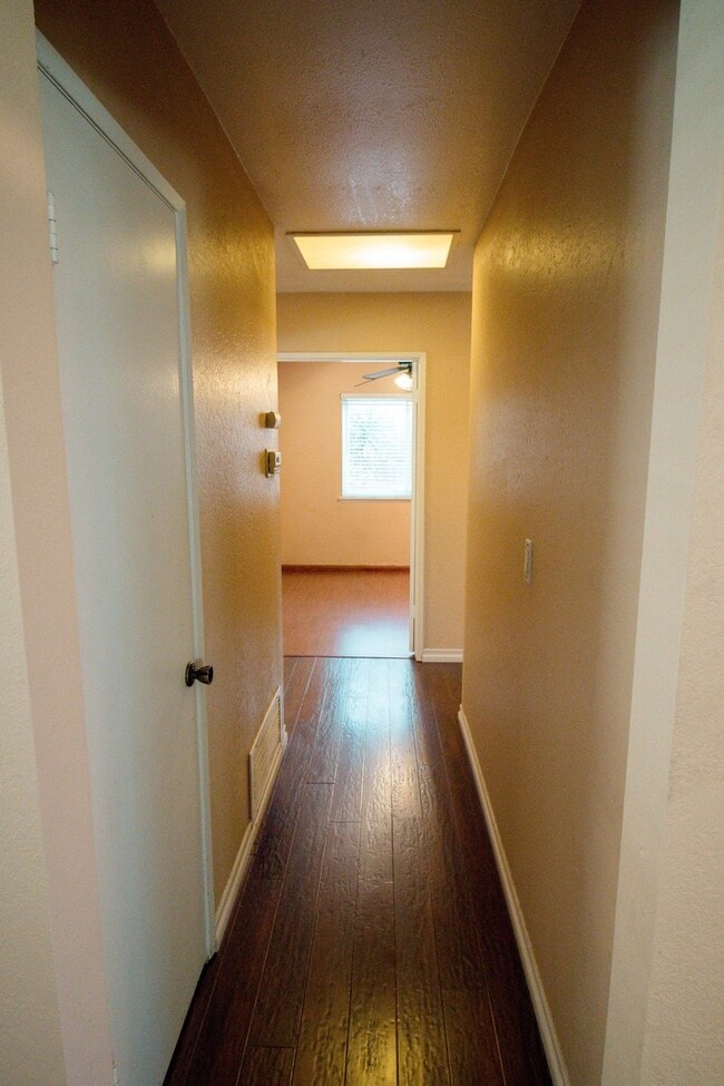 Photo - Spacious 4 Bed / 2 Bath Pool Home in Prime Corona Location!